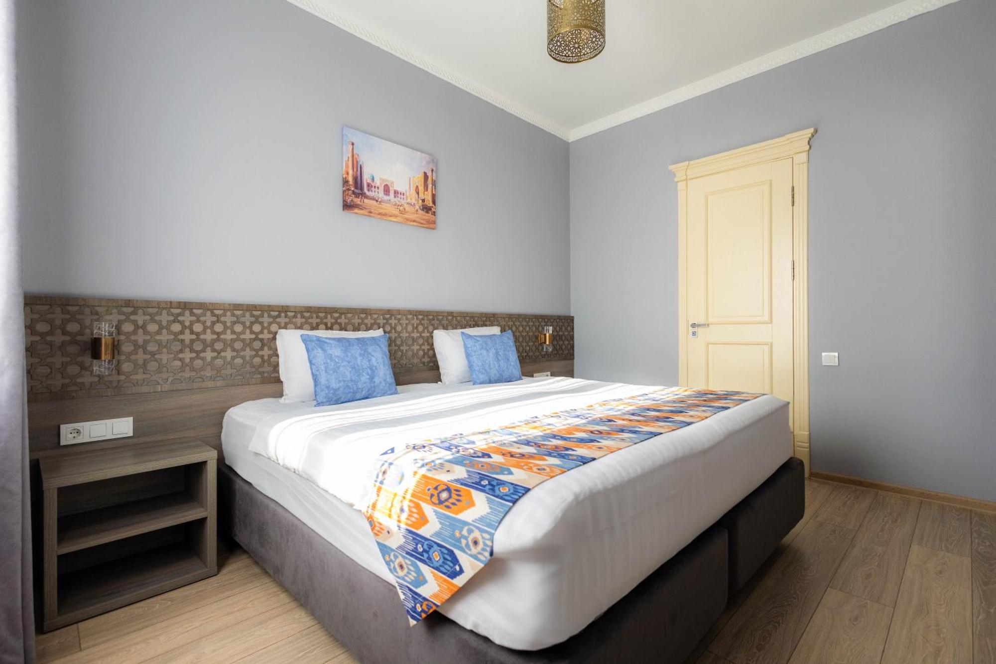Khan Hotel Samarkand Værelse billede