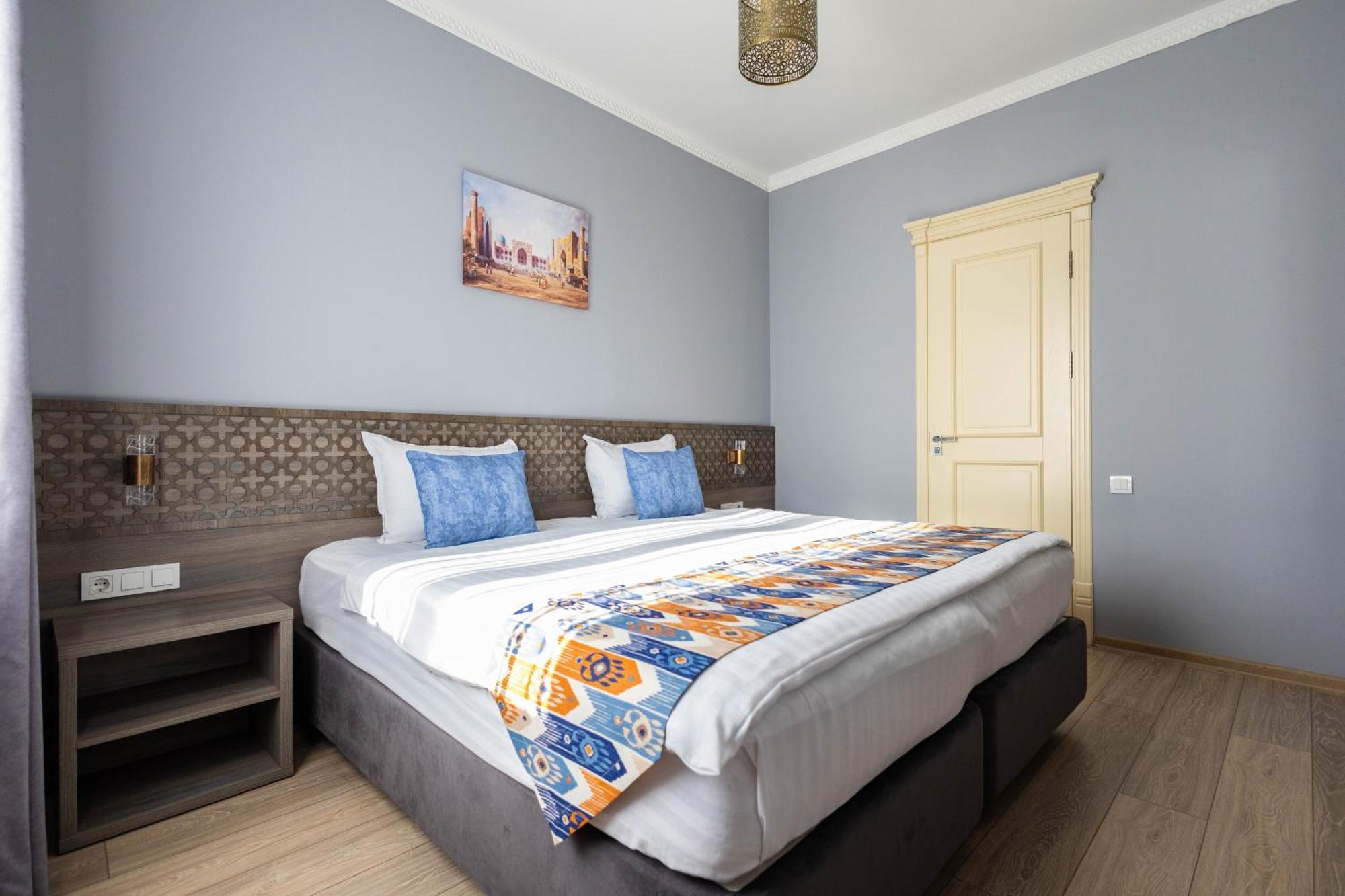 Khan Hotel Samarkand Værelse billede